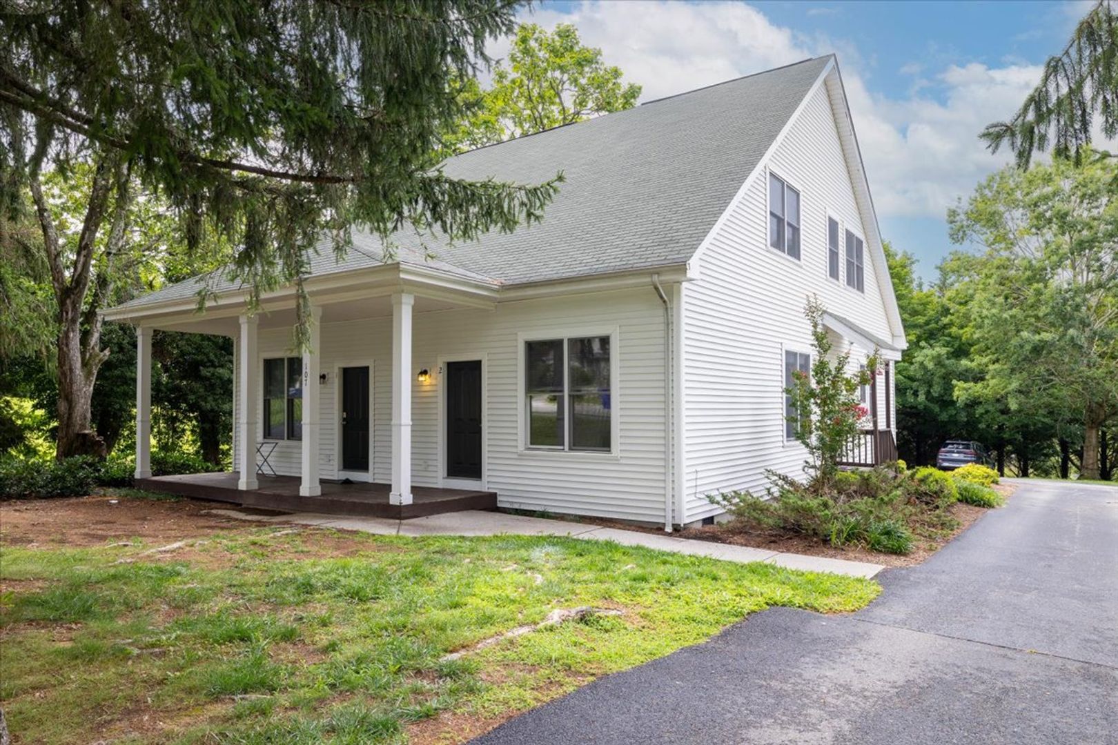 Blacksburg House: 107 Givens Lane - number 1