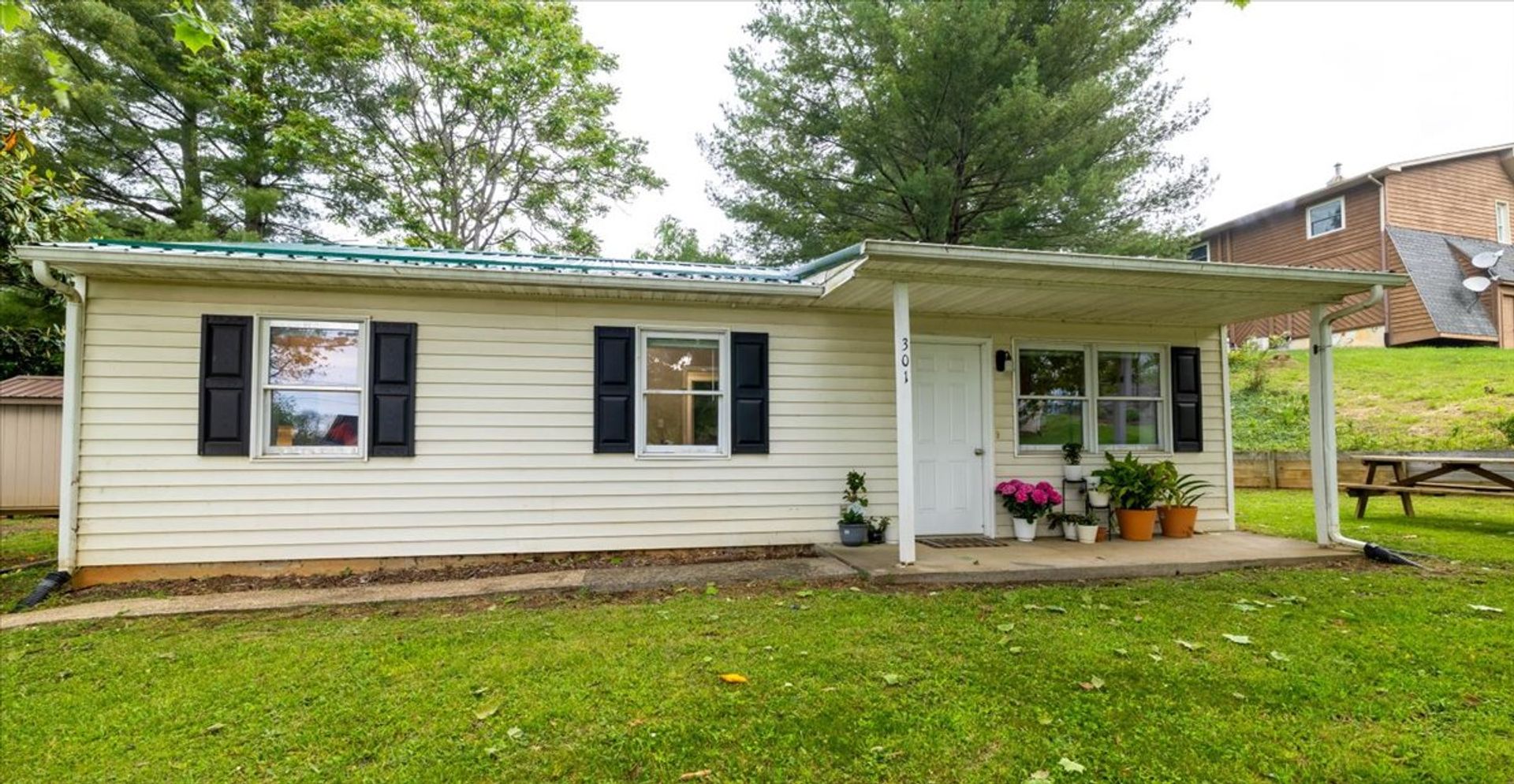 Radford House: 301 Forest Ave