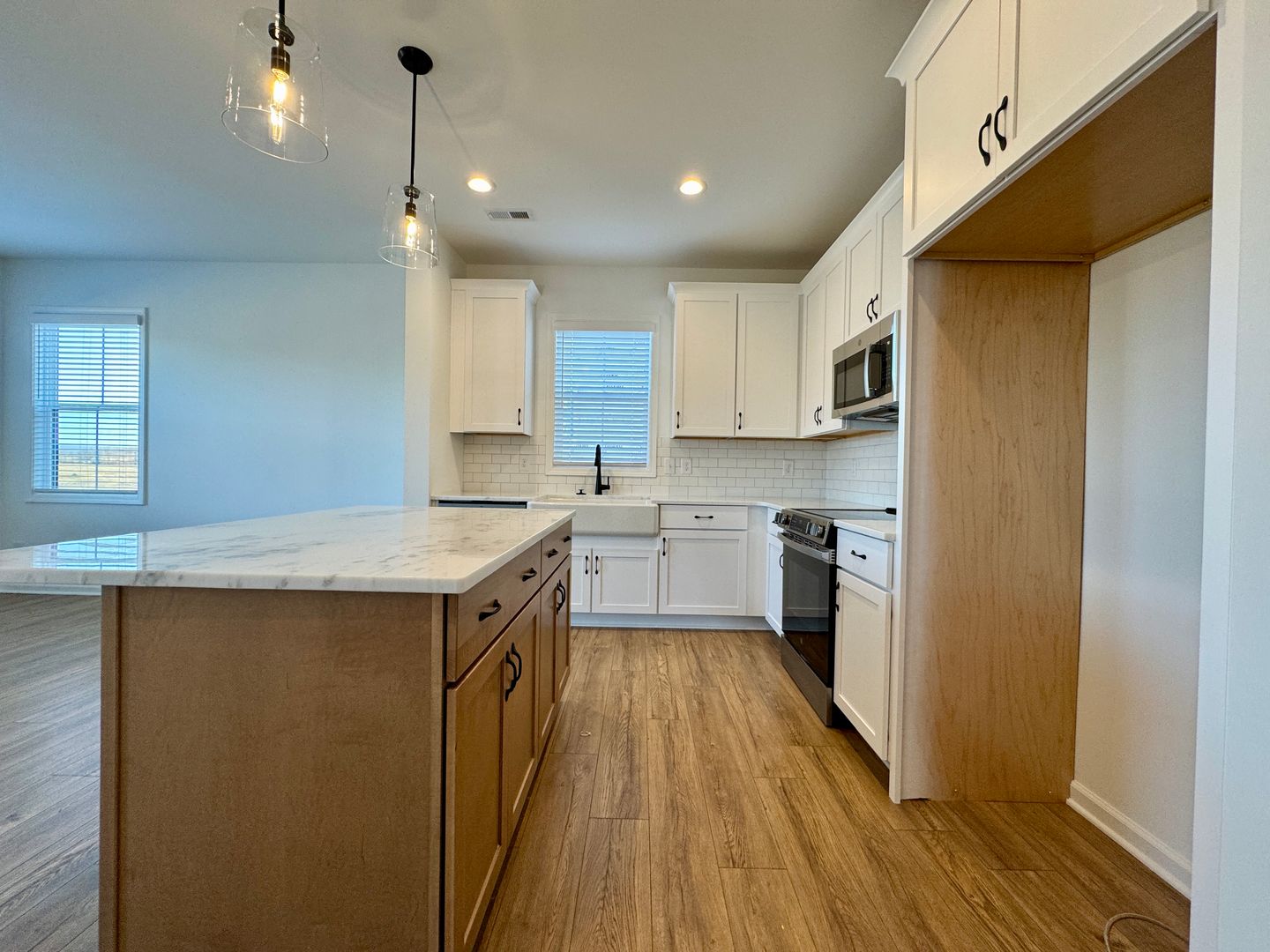 Blacksburg Apartment: 2016 Kyles Way