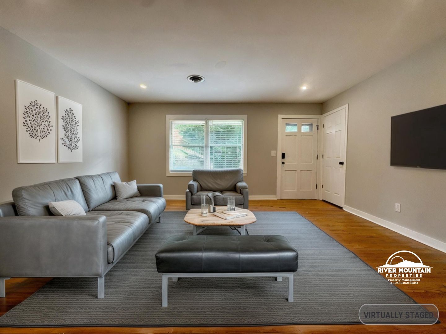 Blacksburg Apartment: 1003 Giles Road