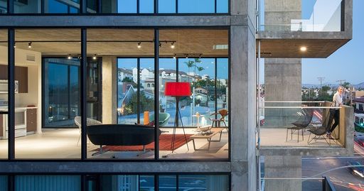 Luxury 2 Bed 2 Bath Loft Apartment w/ Amazing Views! – photo 1
