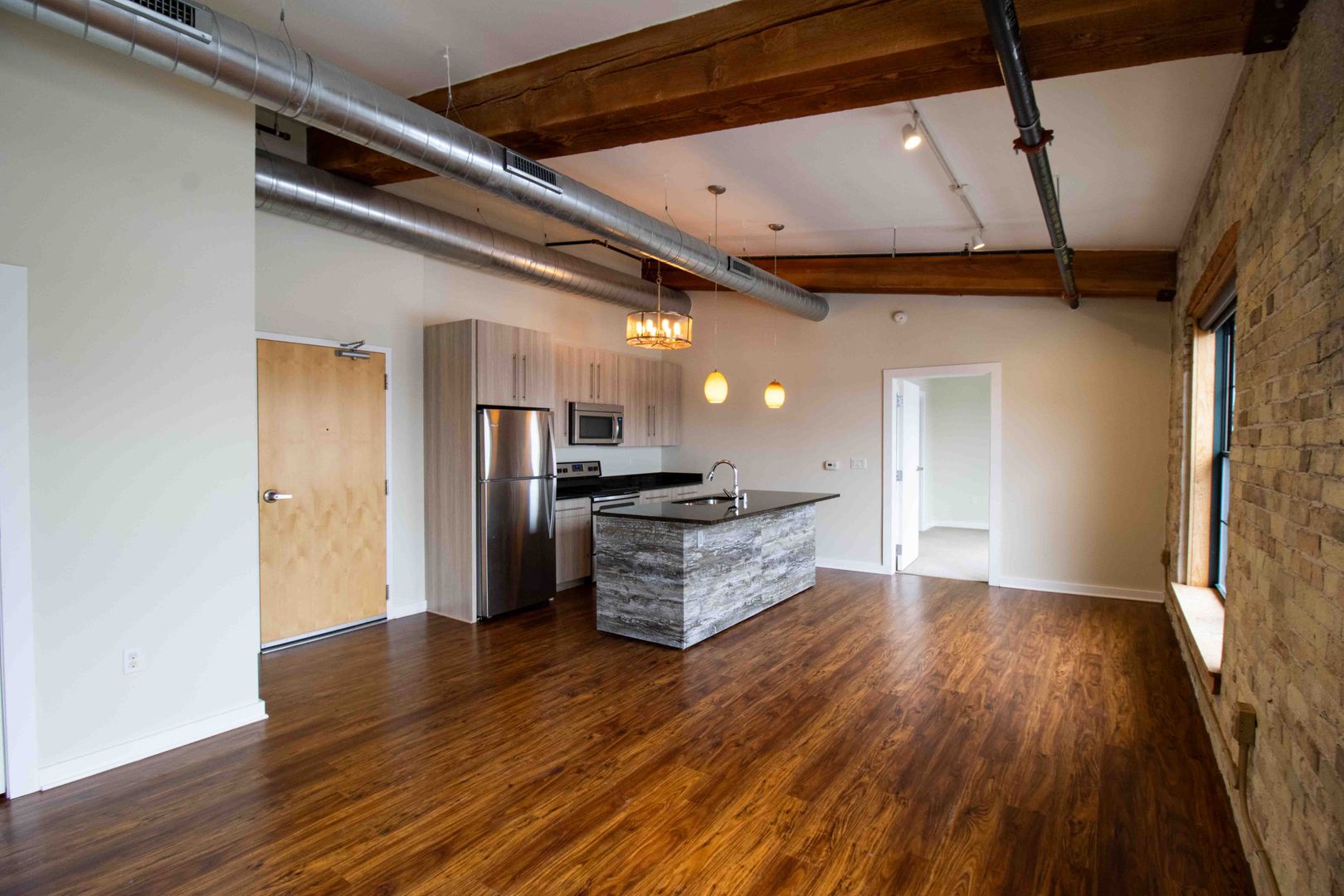 Milwaukee Apartment: 625 W Freshwater Way