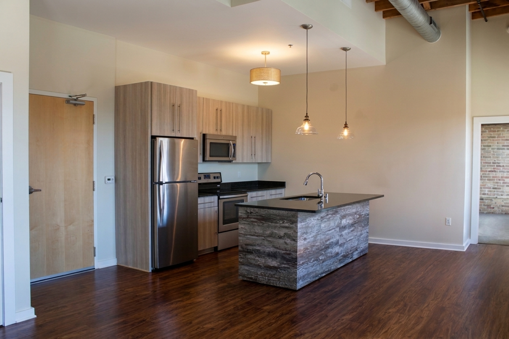 Milwaukee Apartment: 625 W Freshwater Way