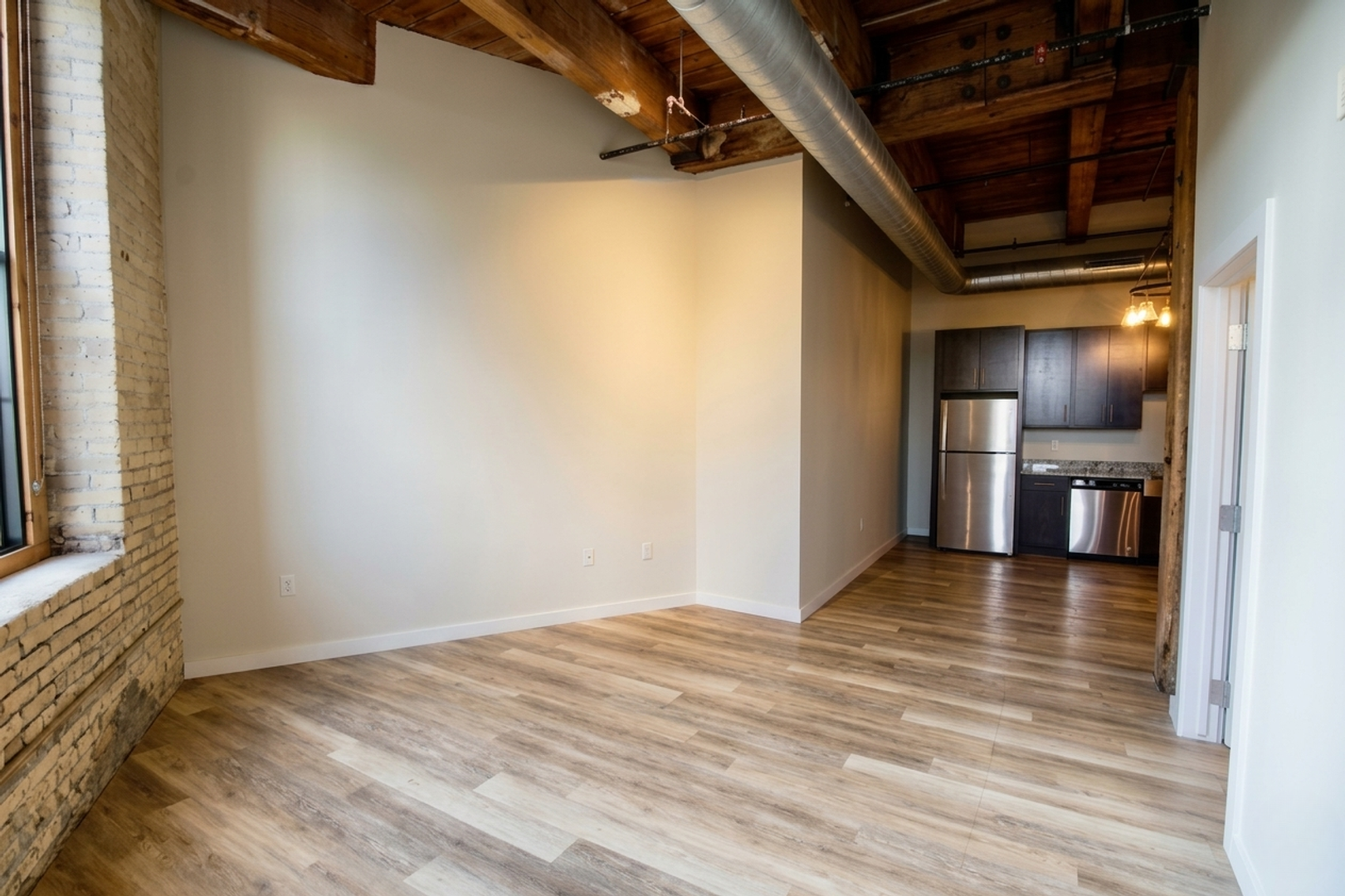Milwaukee Apartment: 640 W Freshwater Way