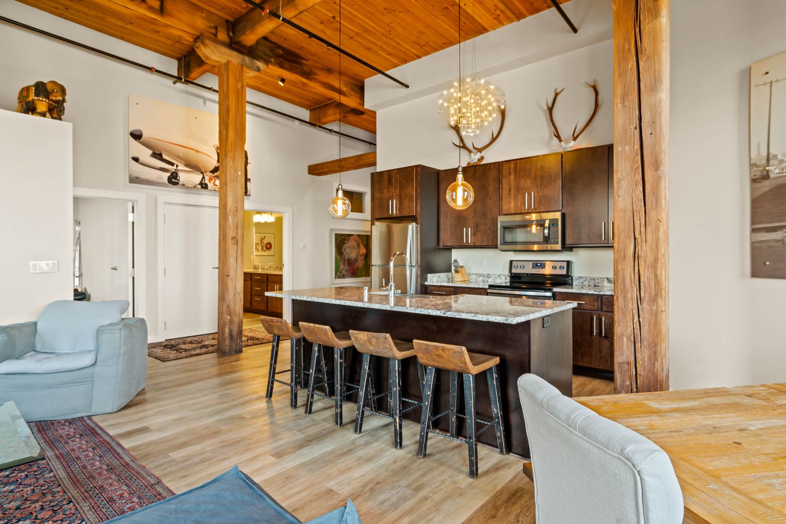 Milwaukee Apartment: 640 W Freshwater Way