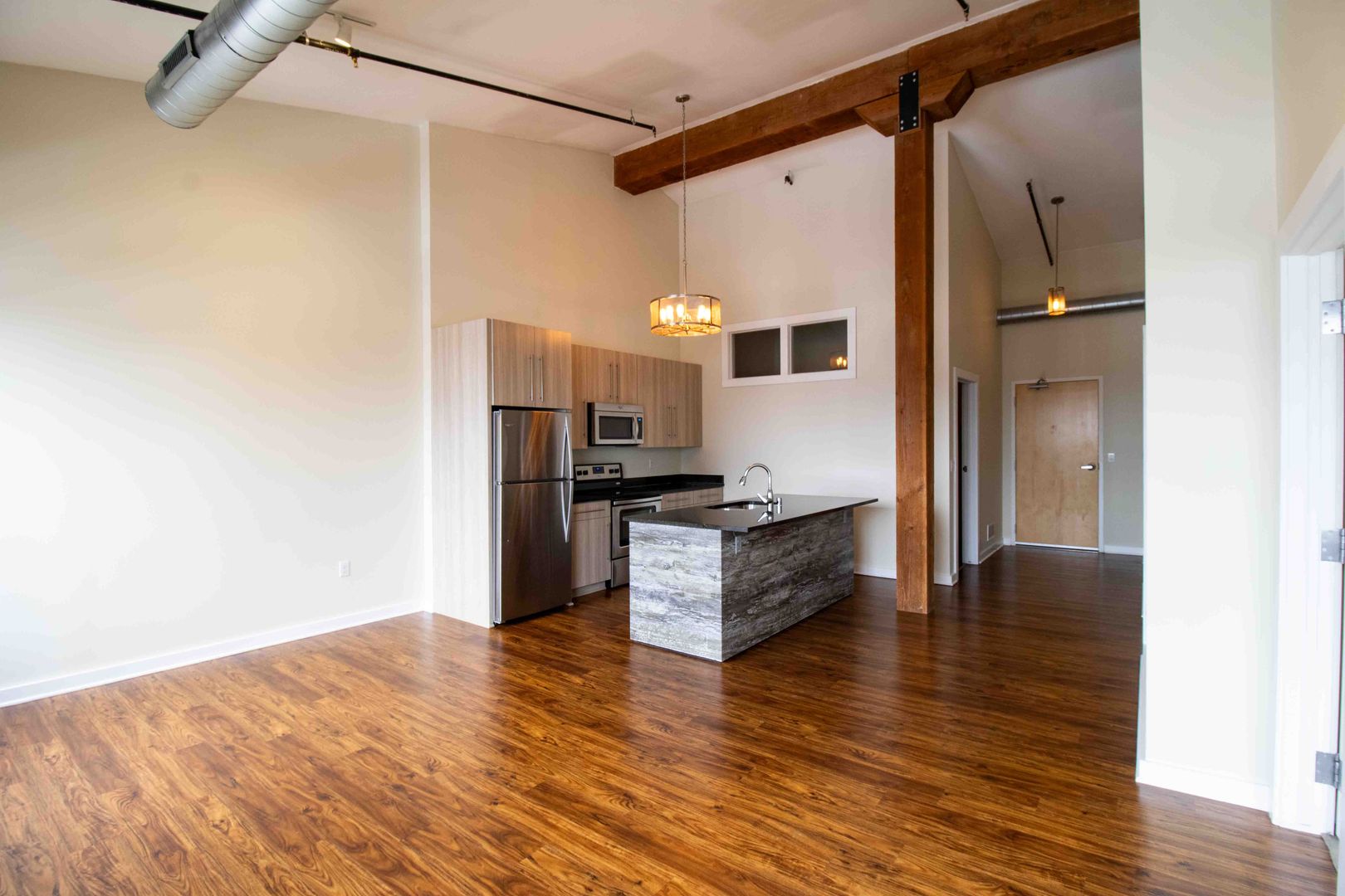 Milwaukee Apartment: 625 W Freshwater Way