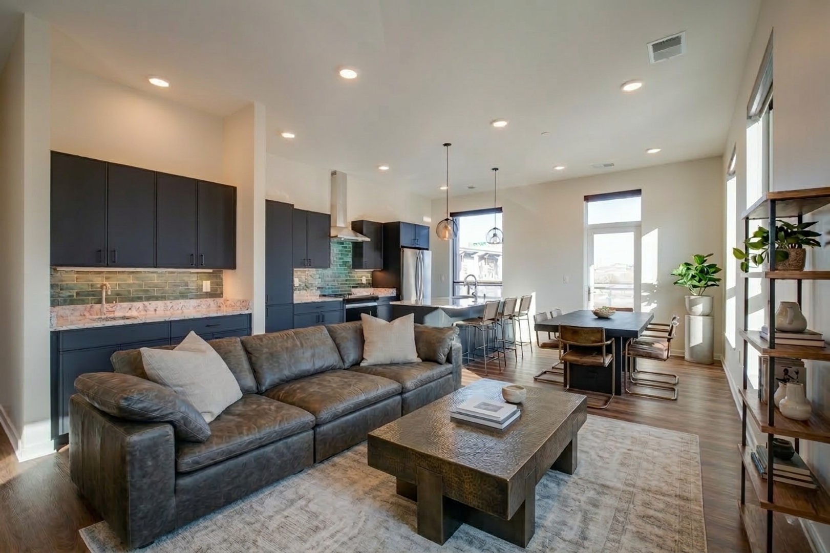 Milwaukee Apartment: 747 W Freshwater Way