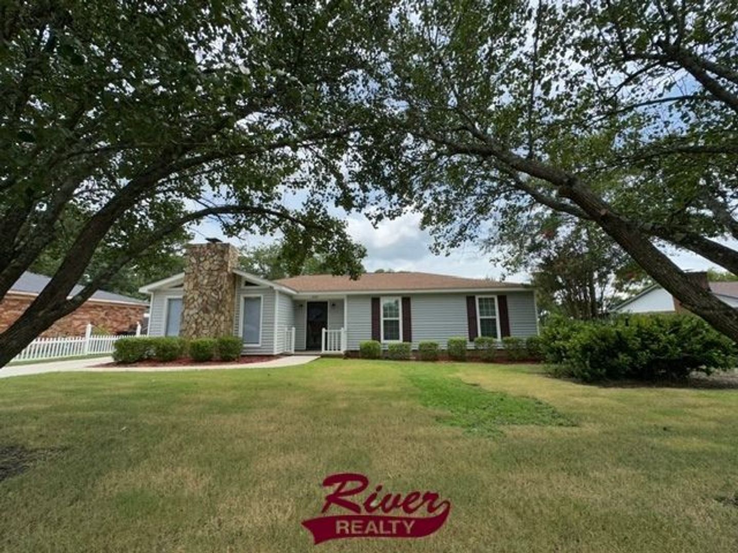 Hephzibah House: 2604 Carrington Drive