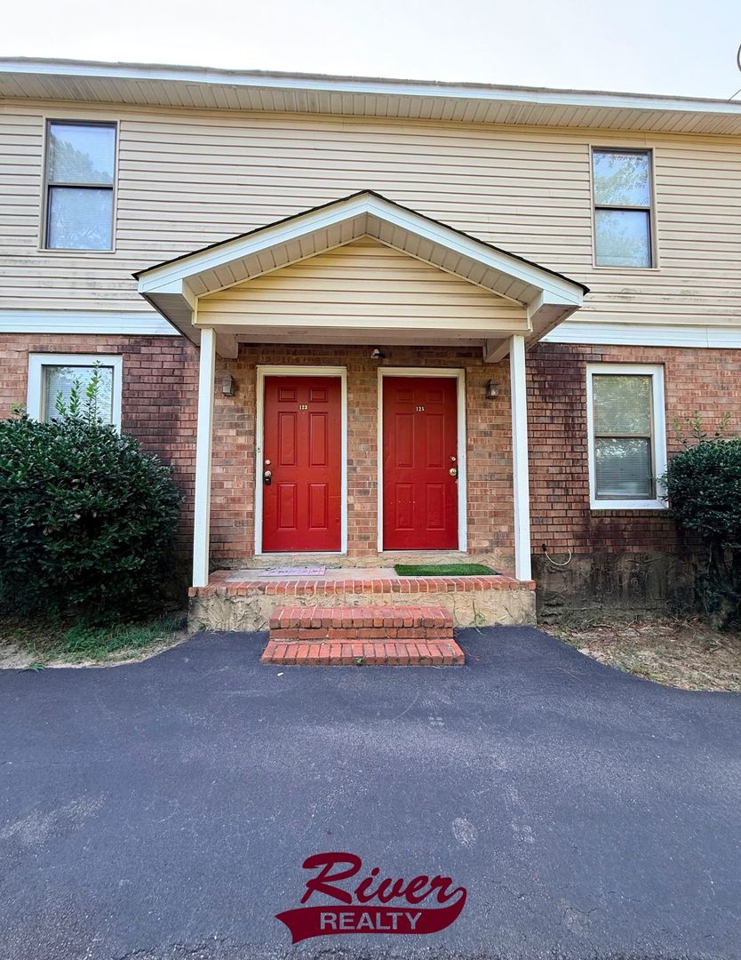 North Augusta Apartment: Bradleyville Apartments