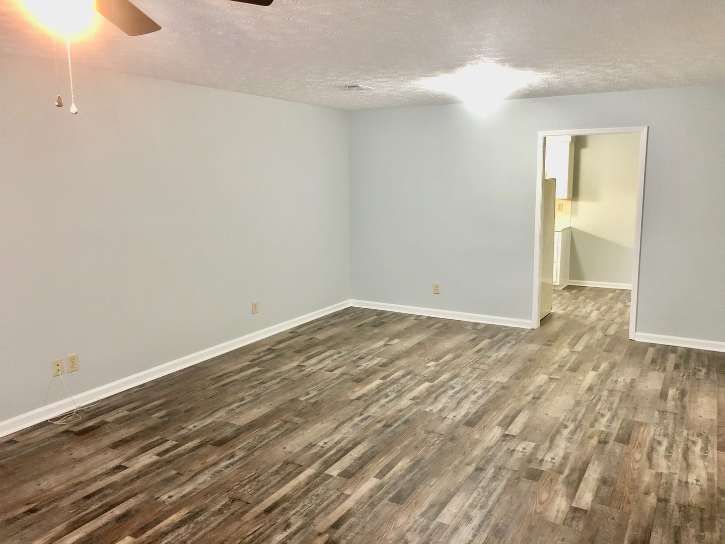 Montgomery Apartment: 480 Eastdale South Road