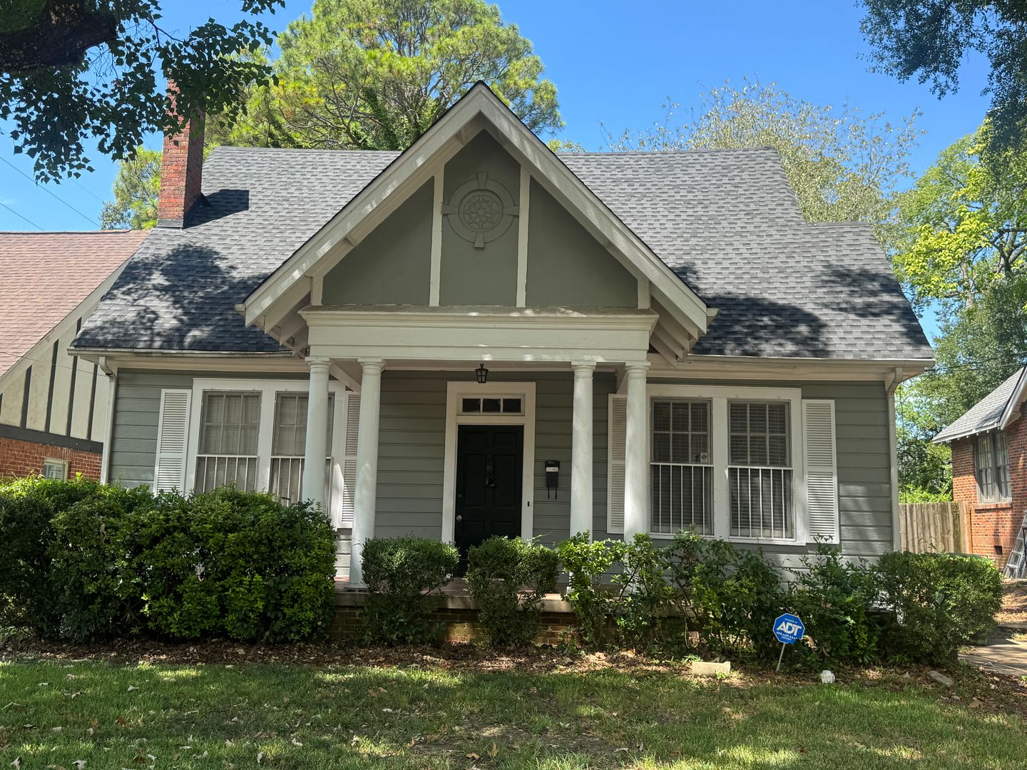 Montgomery House: 1154 South Lawrence Street