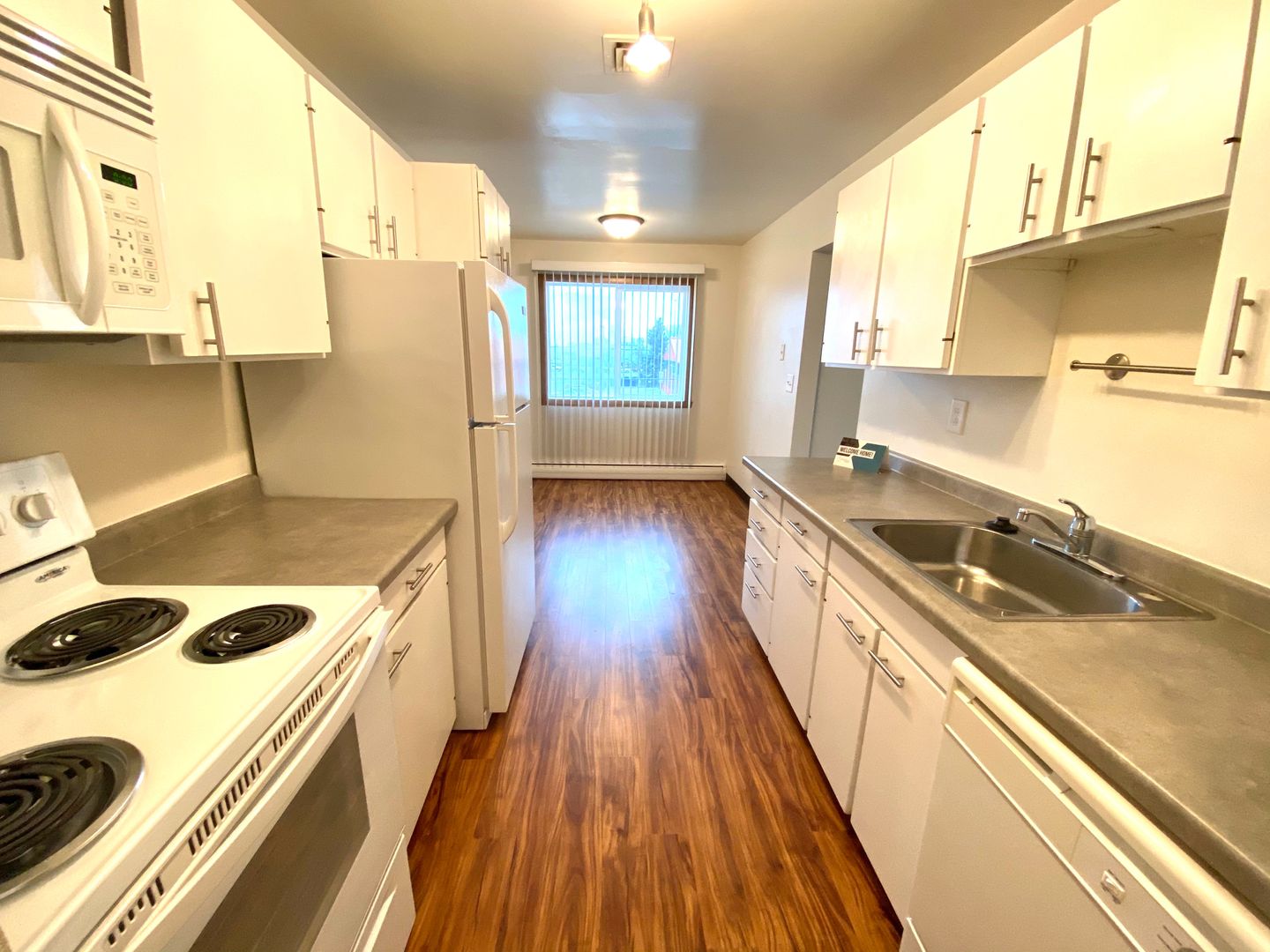 Moorhead Apartment: 816-820 24th Ave S