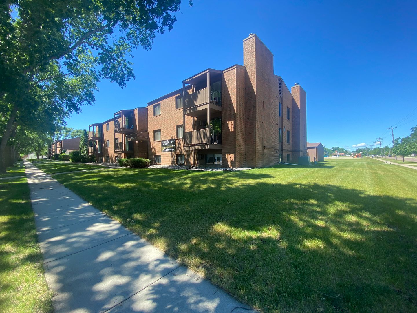 Fargo Apartment: 3114 3rd St N