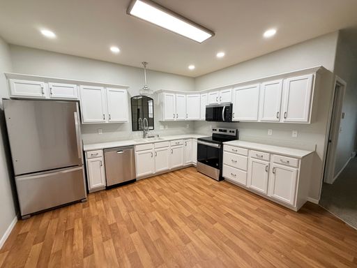 3433 28th St South - 107, Moorhead, MN 56560