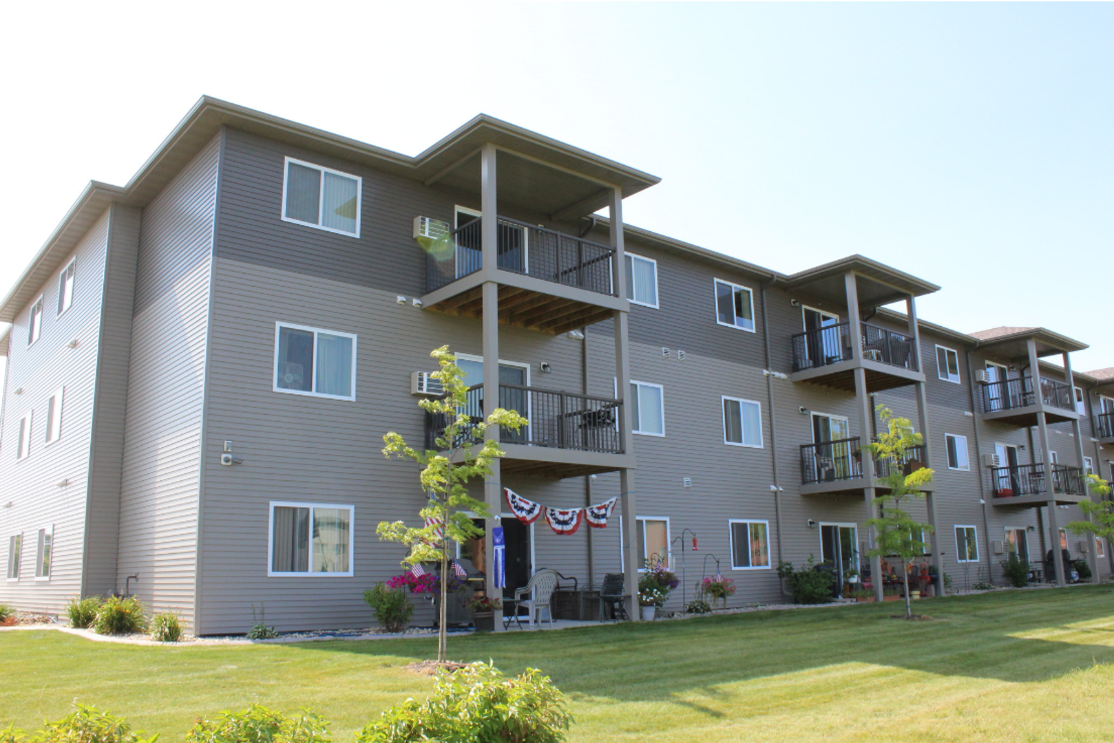 Fargo Apartment: 3202 Broadway N