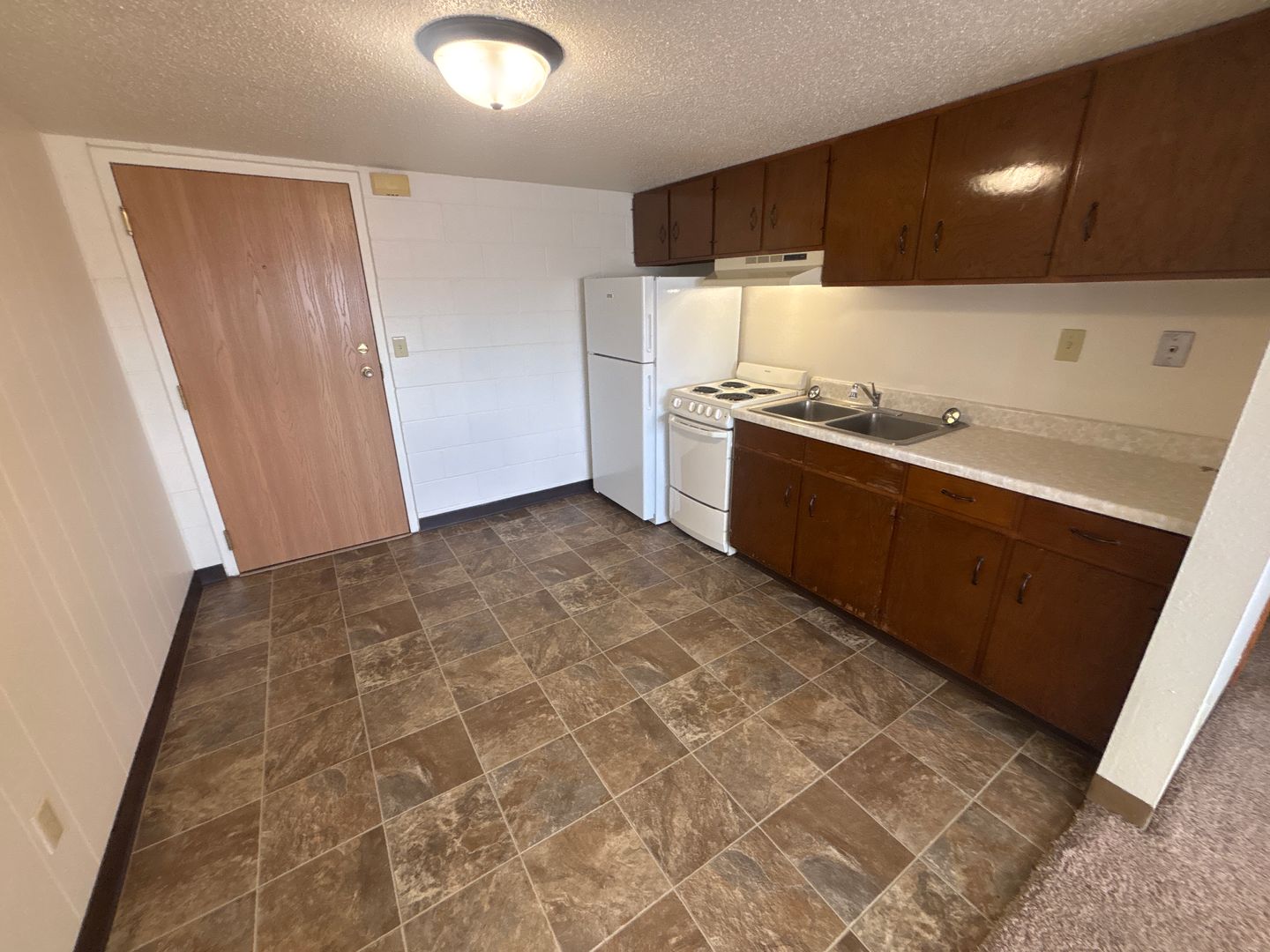 Fargo Apartment: 202 6th Ave N