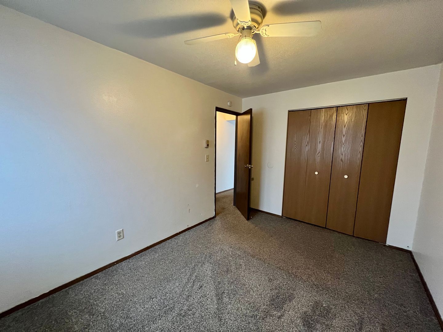 Fargo Apartment: 2615 15th St South