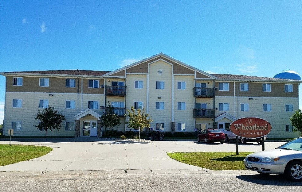 Thief River Falls Apartment: 106 Wheatland Estates