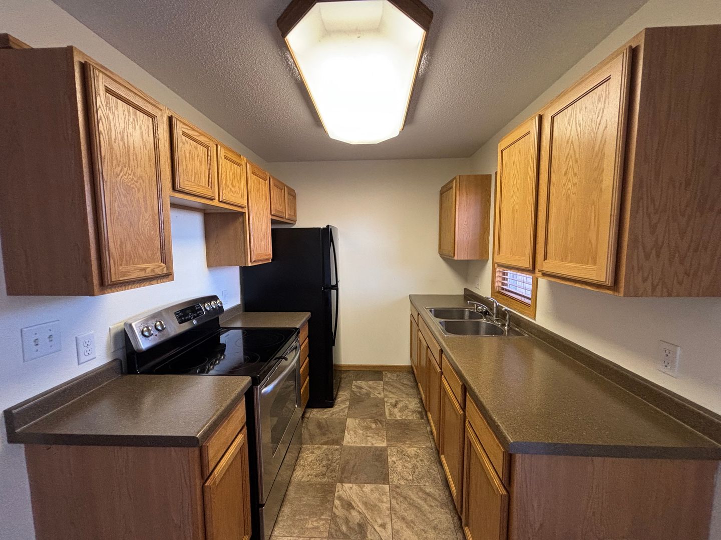 West Fargo House: 525 4th Ave NW