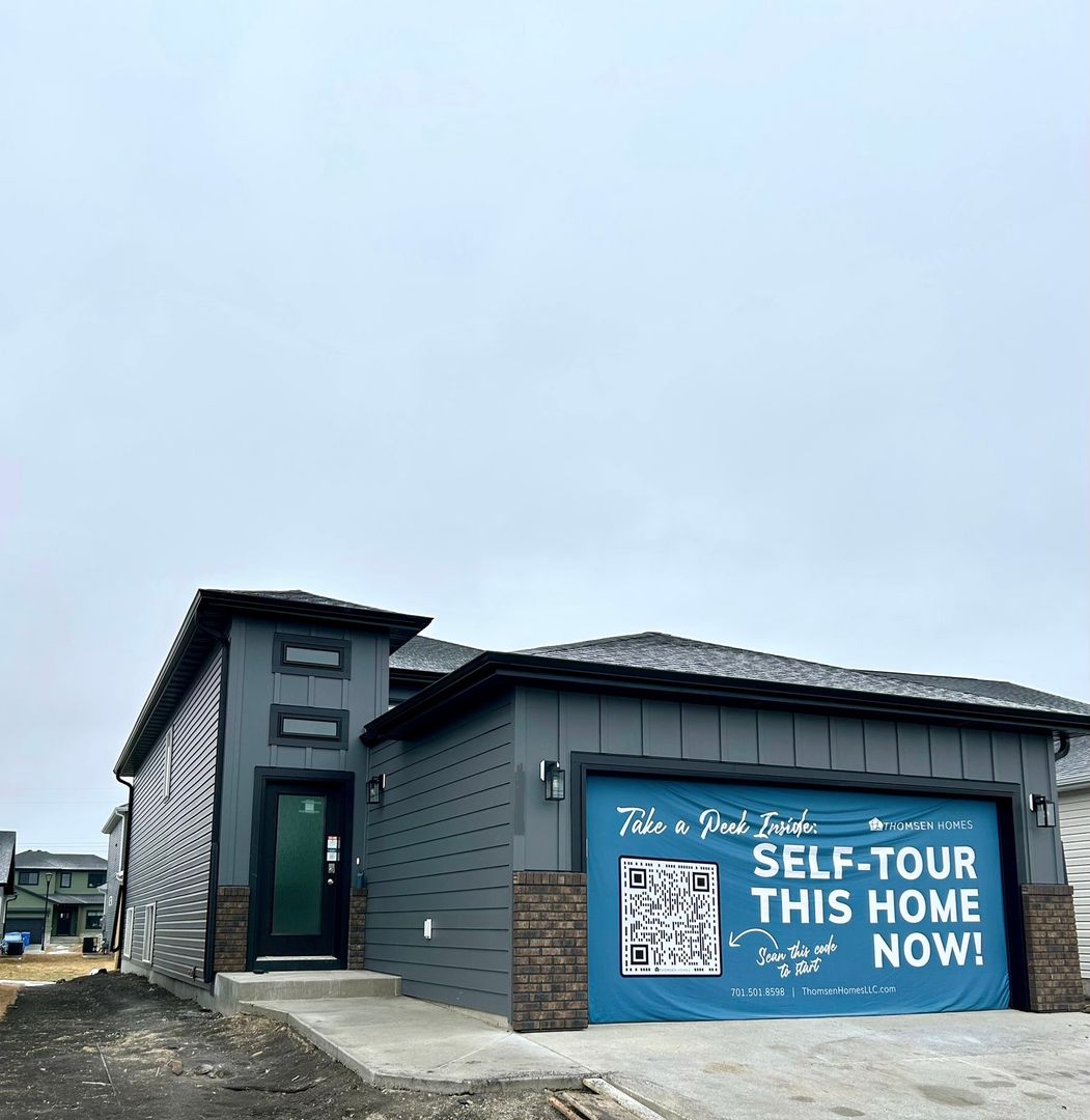 Fargo House: 6746 Meadow View Drive