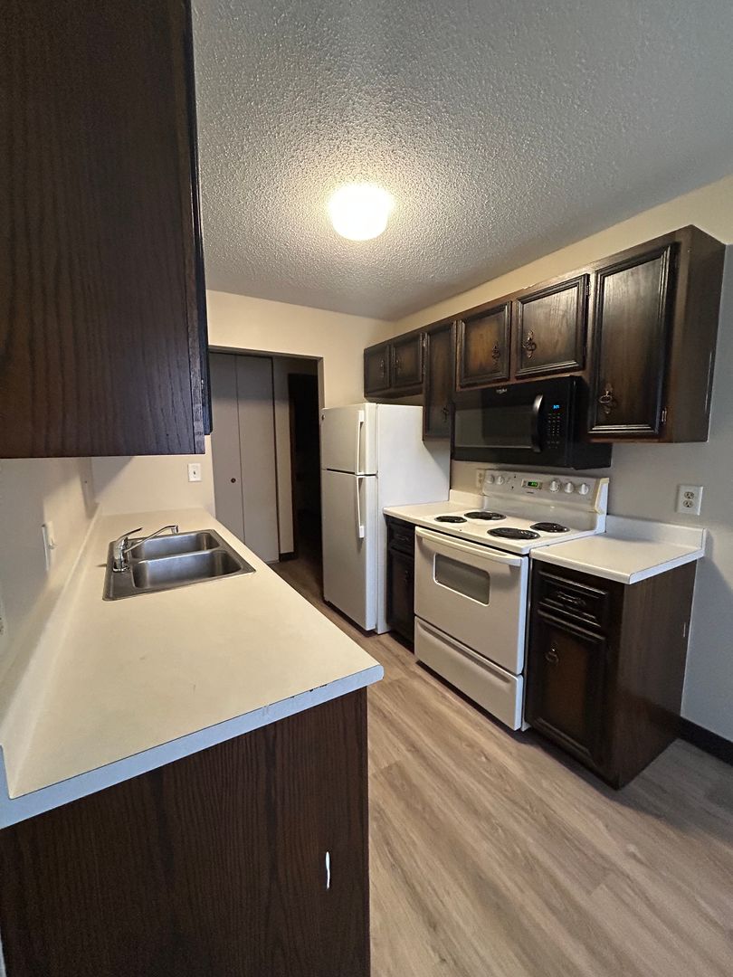 Fargo Apartment: 3114 3rd St N