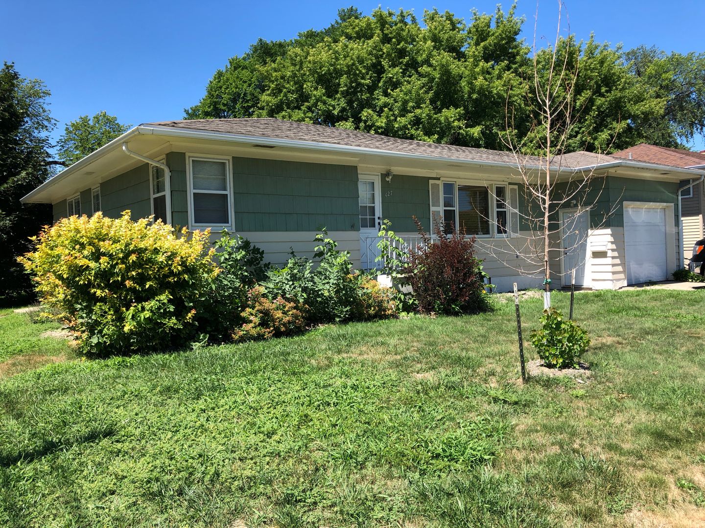 Moorhead House: 427 8th Street South