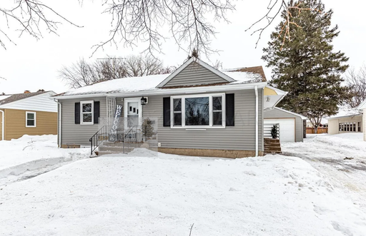 1622 3rd St S , Moorhead, MN 56560