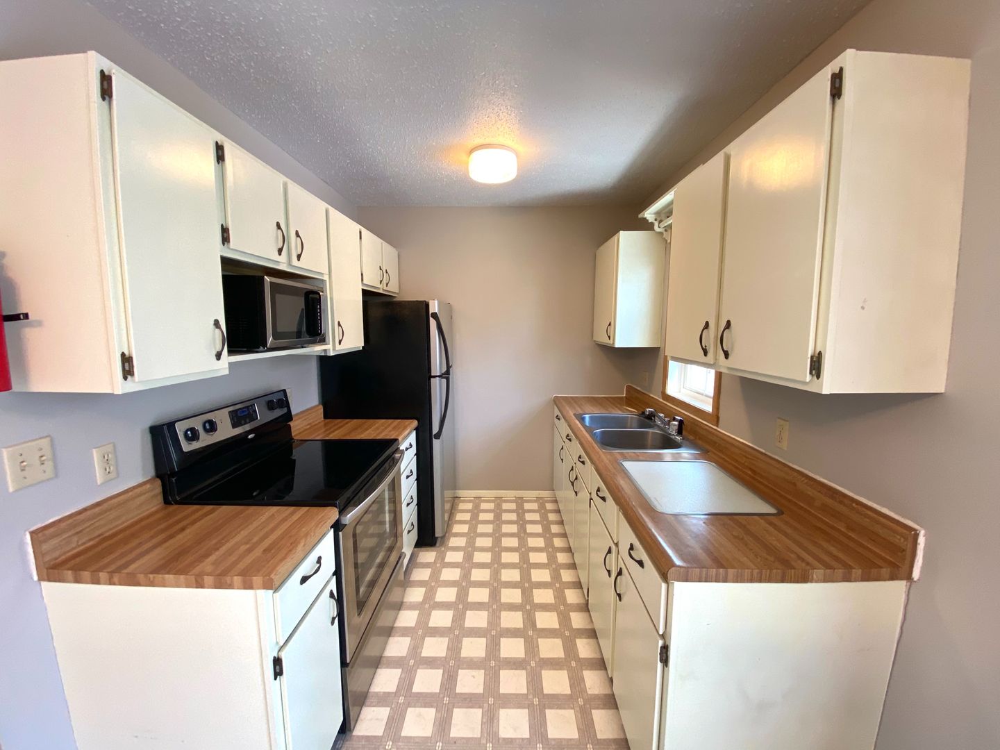 West Fargo Townhome: 214 5th St NW