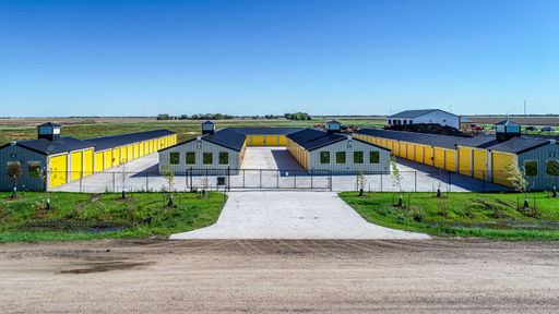 1020 5th St E - C11, Horace, ND 58047