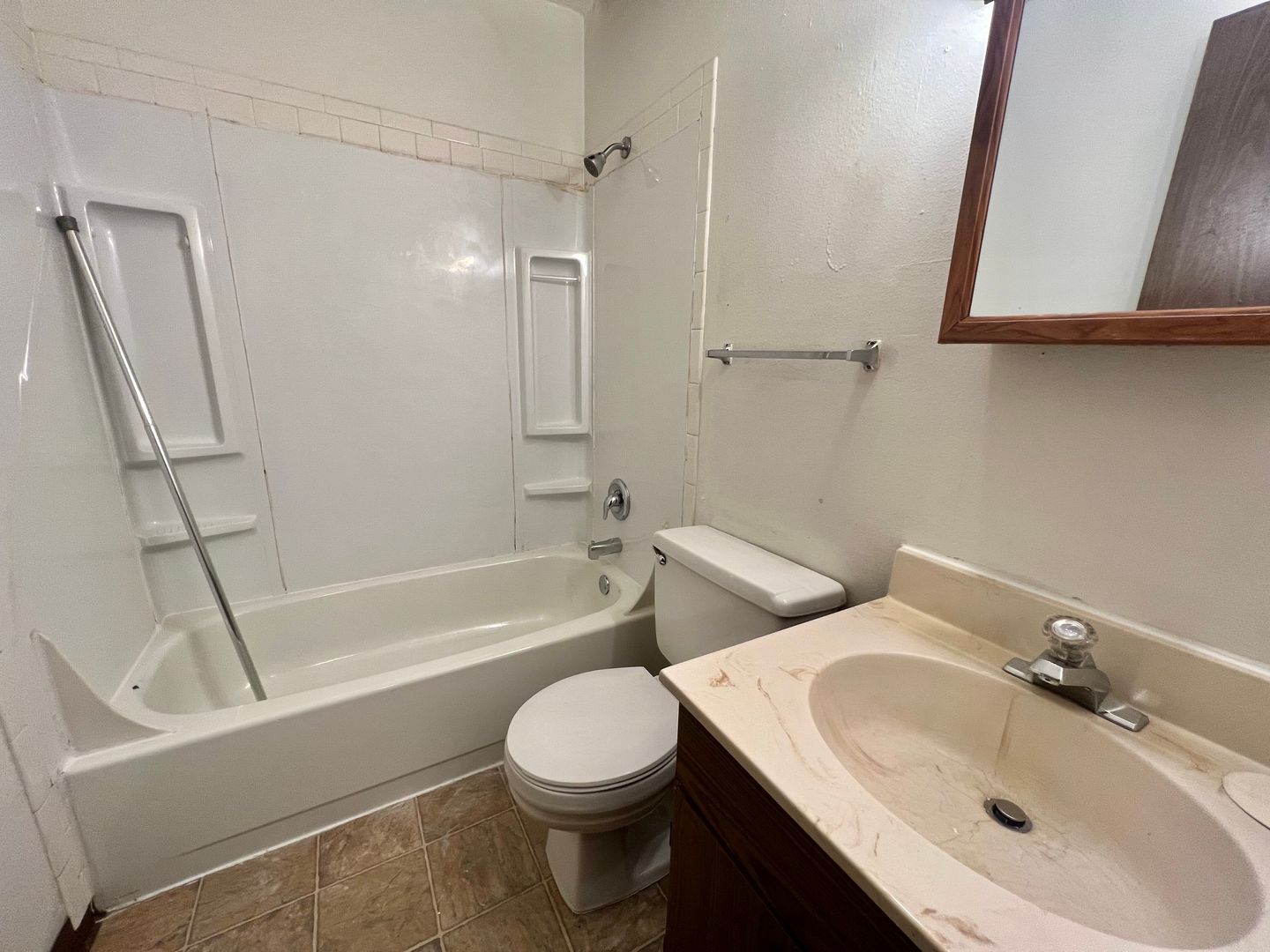 Fargo Apartment: 2615 15th St South