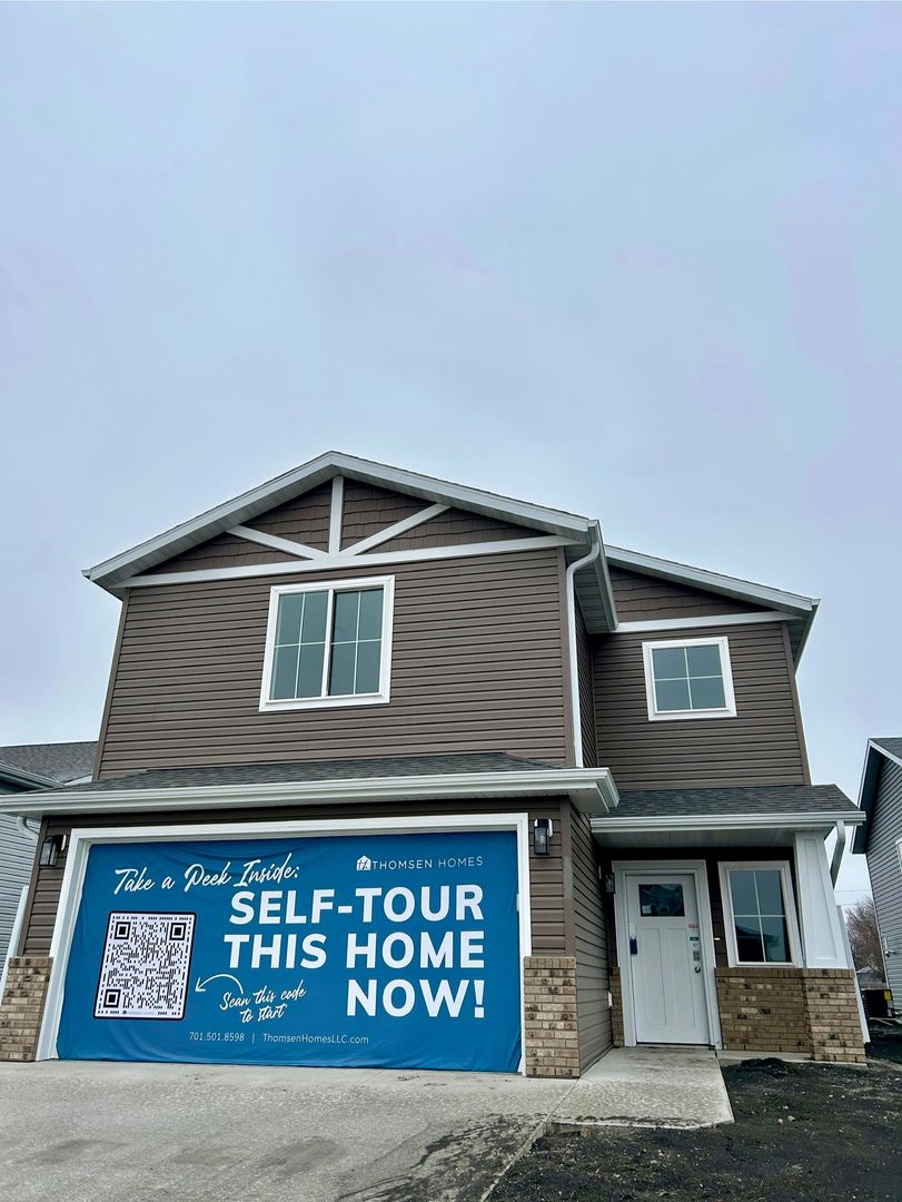 Fargo House: 6770 Meadow View Drive