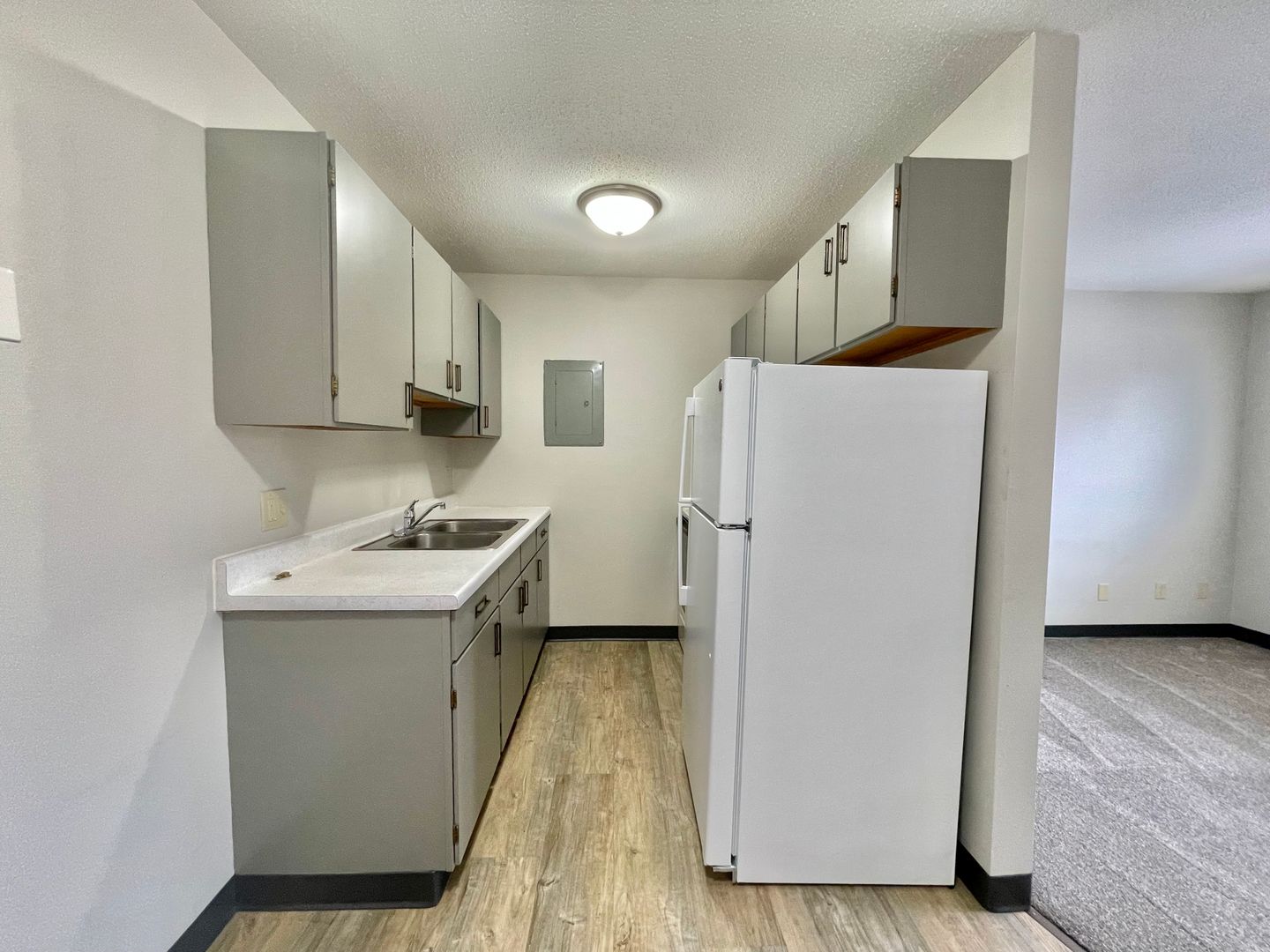 Fargo Apartment: 2615 15th St South