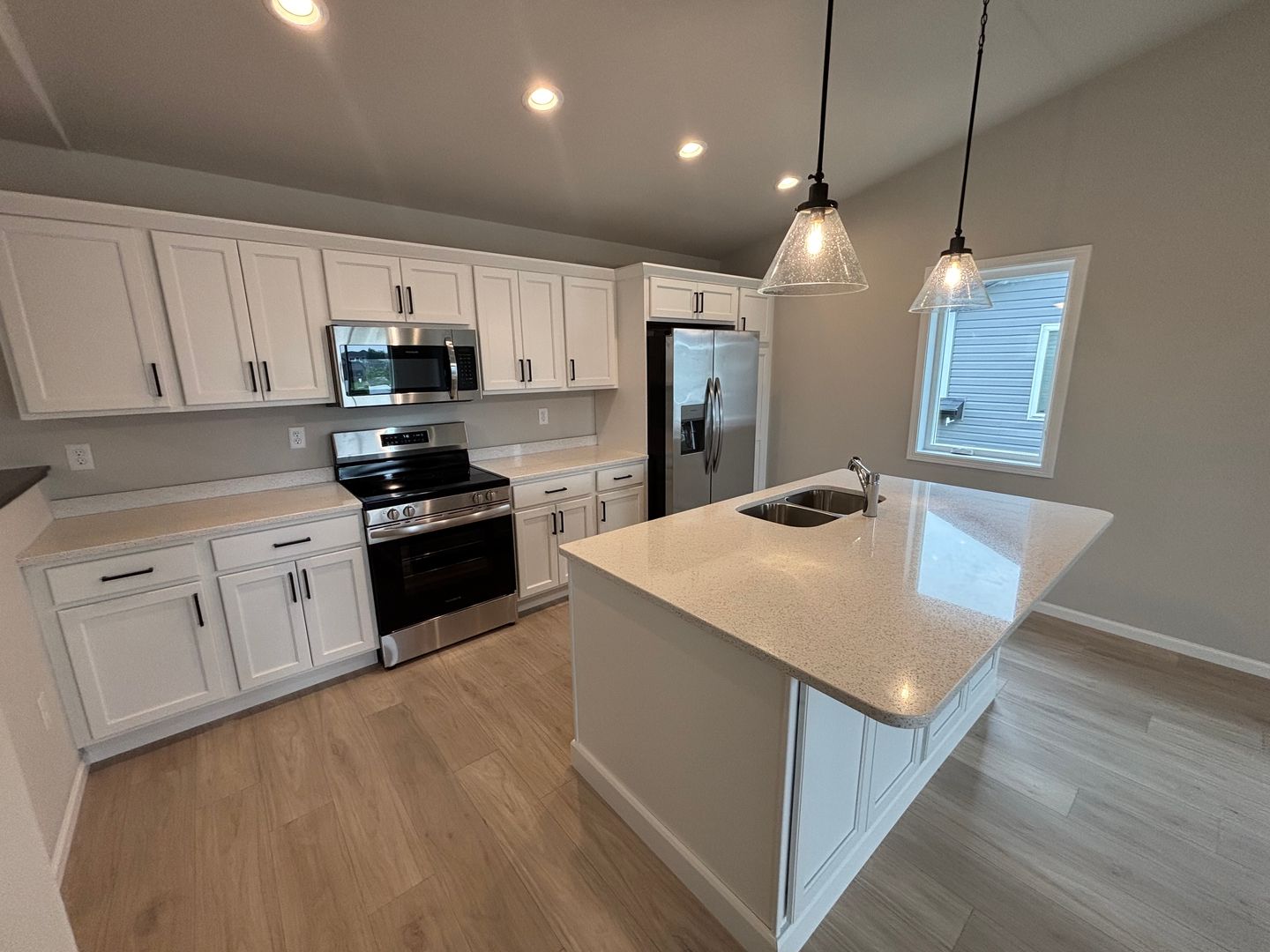 Fargo House: 1456 69th Ave S