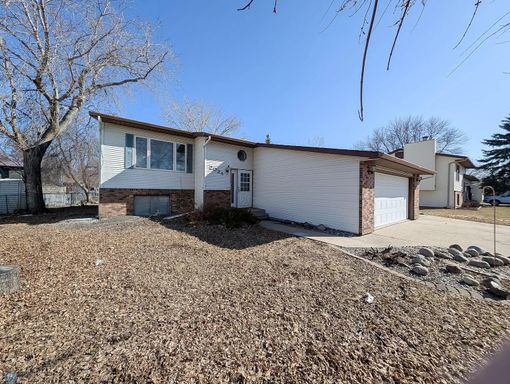 Spacious 4 Bed, 2 Bath Home in West Fargo – photo 1
