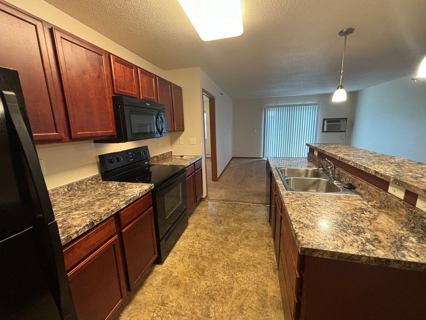 Fargo Apartment: 3202 Broadway N