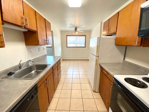 820 24th Ave S, Apt 11, Moorhead, MN 56560