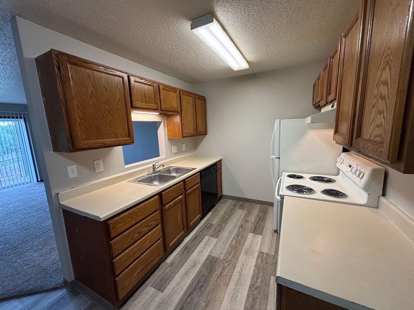 Fargo Apartment: 1802 40th St S