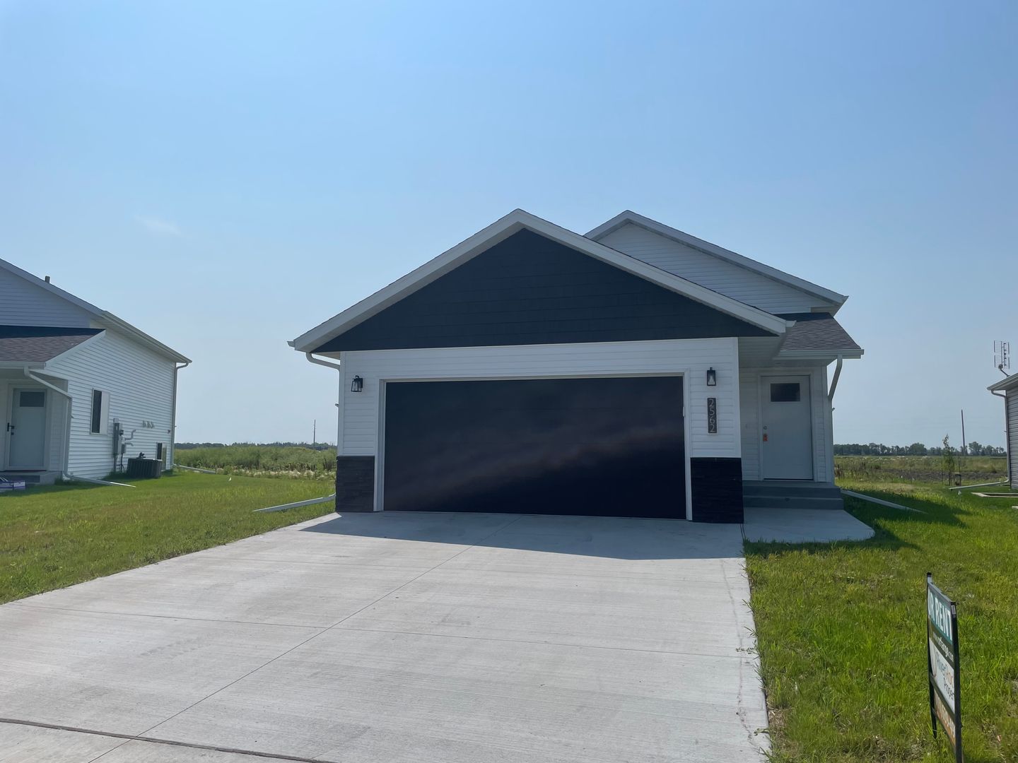 Fargo House: 2562 74th Ave S