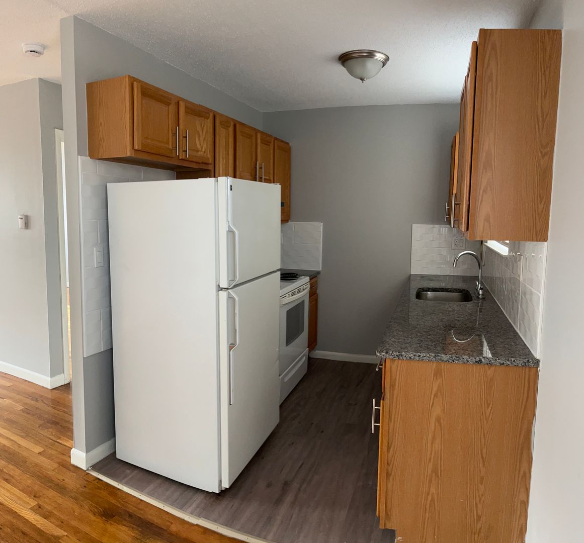 Newington Apartment: 1570 Willard Ave