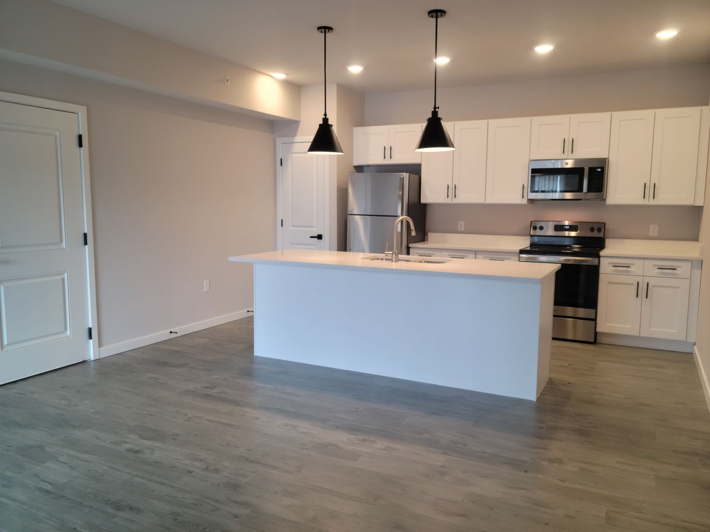 Manheim Apartment: 226 Bucknoll Rd.