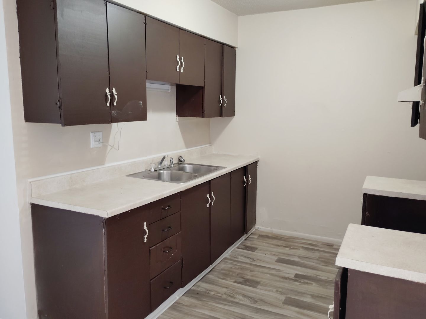 Cahokia Apartment: 2900 Camp Jackson Rd