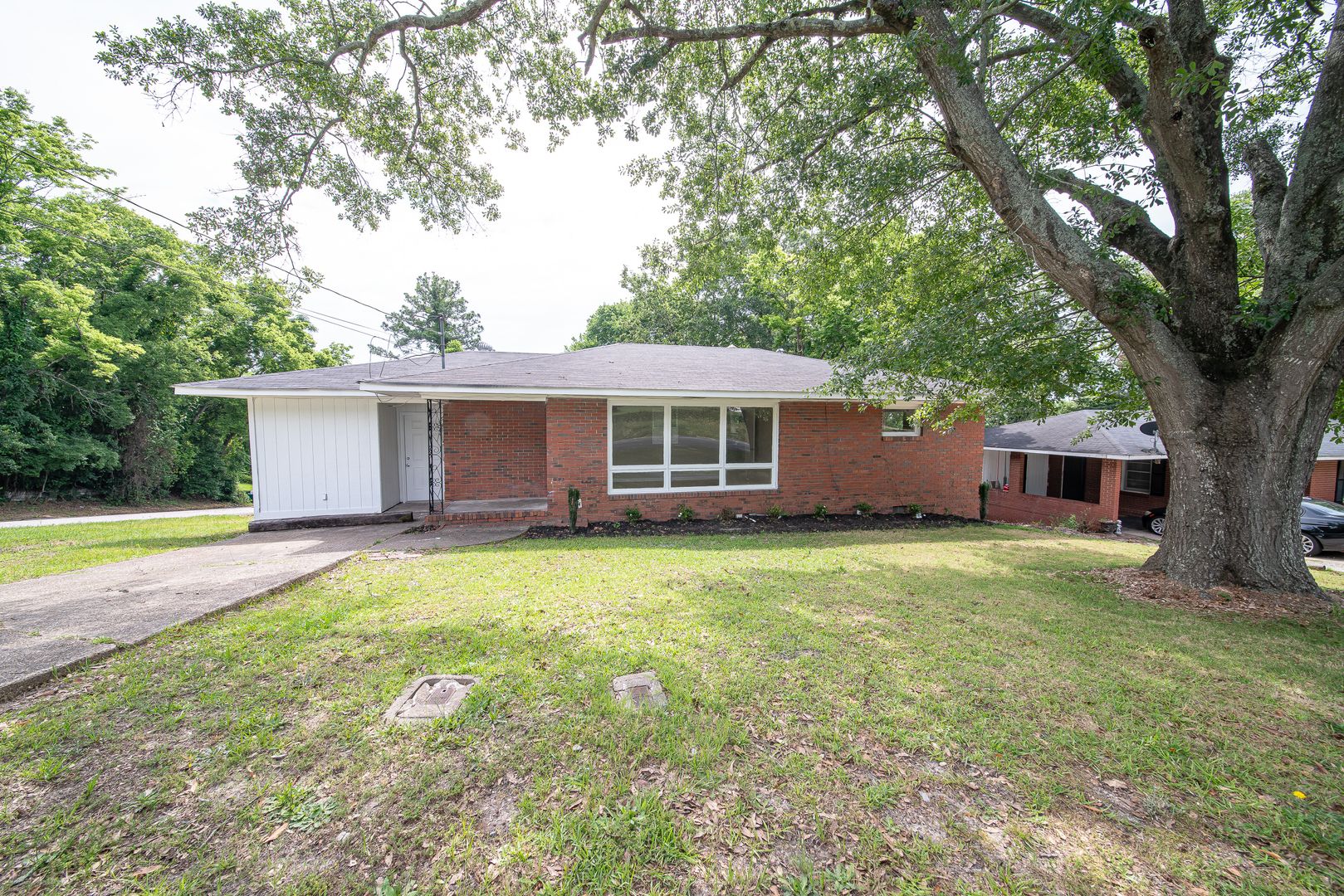 Phenix City House: 2204 7th Ave