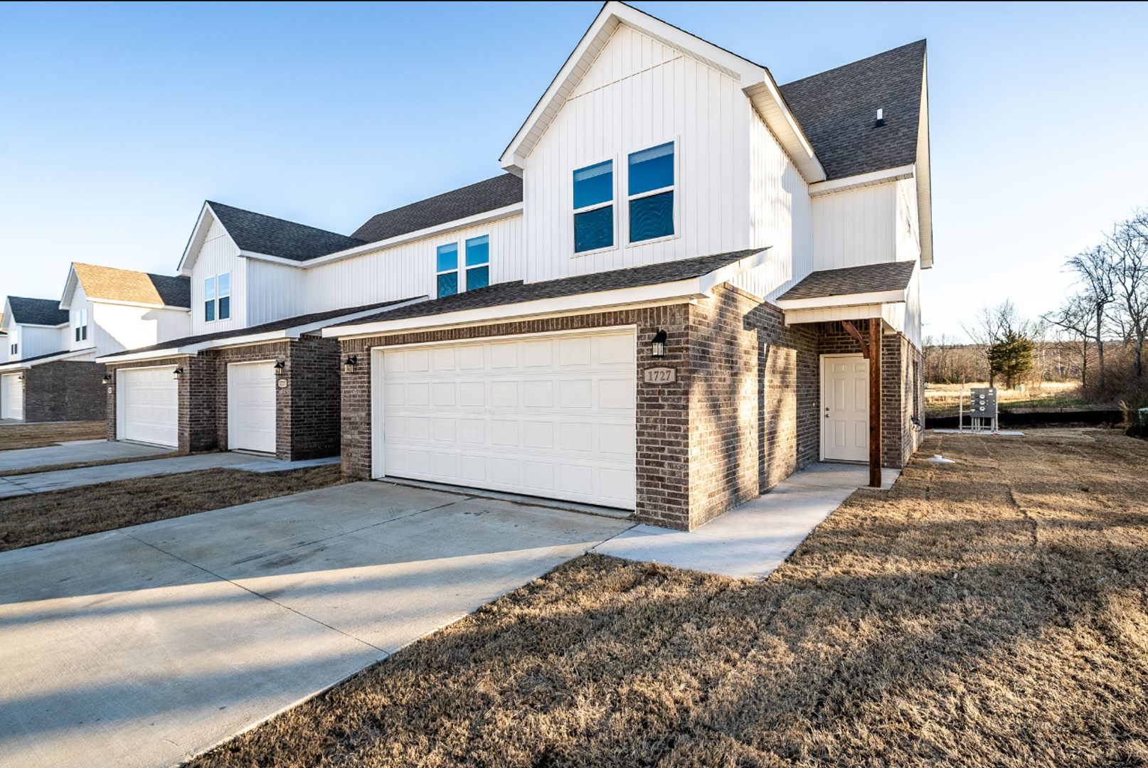 Greenwood Apartment: Linwood
