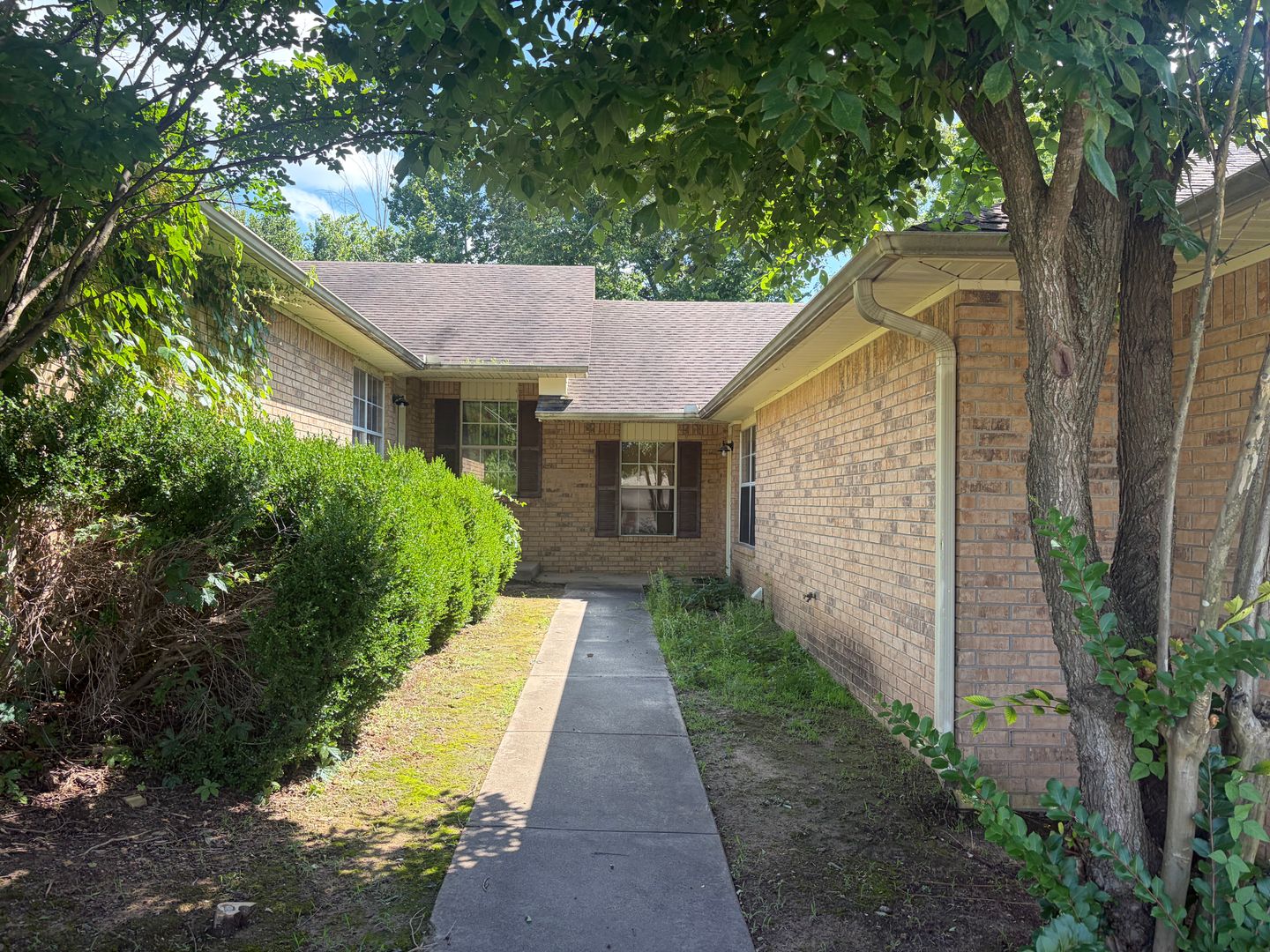 GREENWOOD Apartment: 1075 GRINNEL CIR