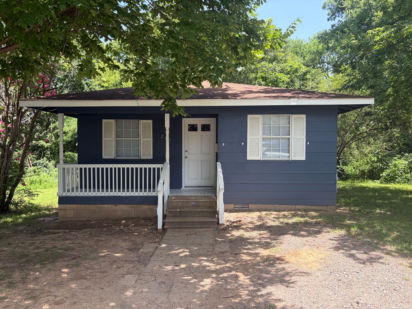Van Buren House: 207 S. 15th St.