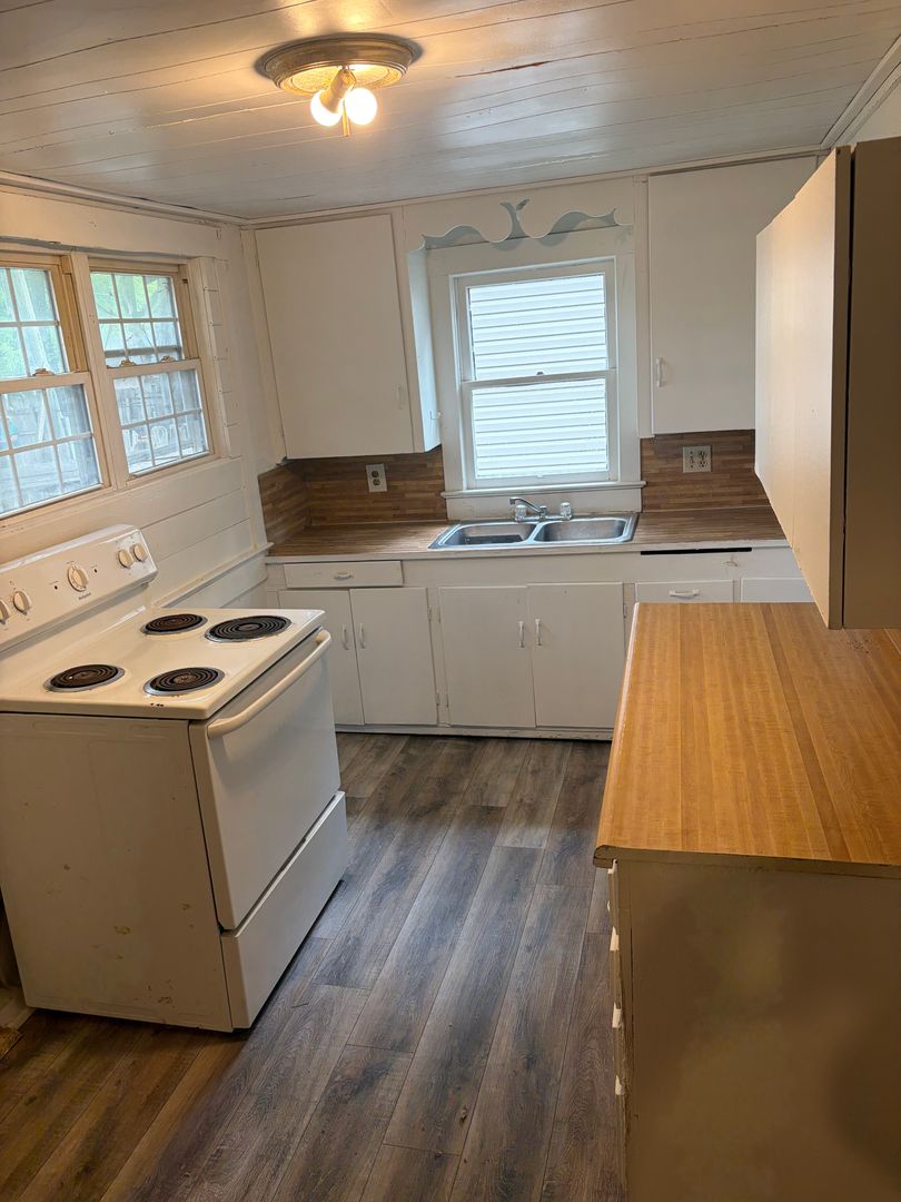 Fort Smith Apartment: 407 N. 18th Street
