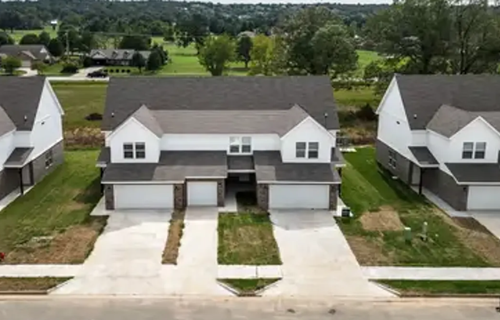 Greenwood Apartment: Linwood