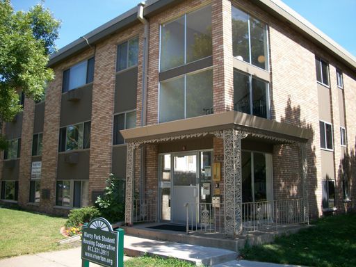 Marcy Park Coop 1BR in Dinkeytown – photo 1