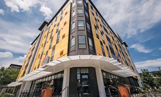 Large, luxury 2 Bedroom, 2 Bathroom in the Heart of Dinkytown – photo 1