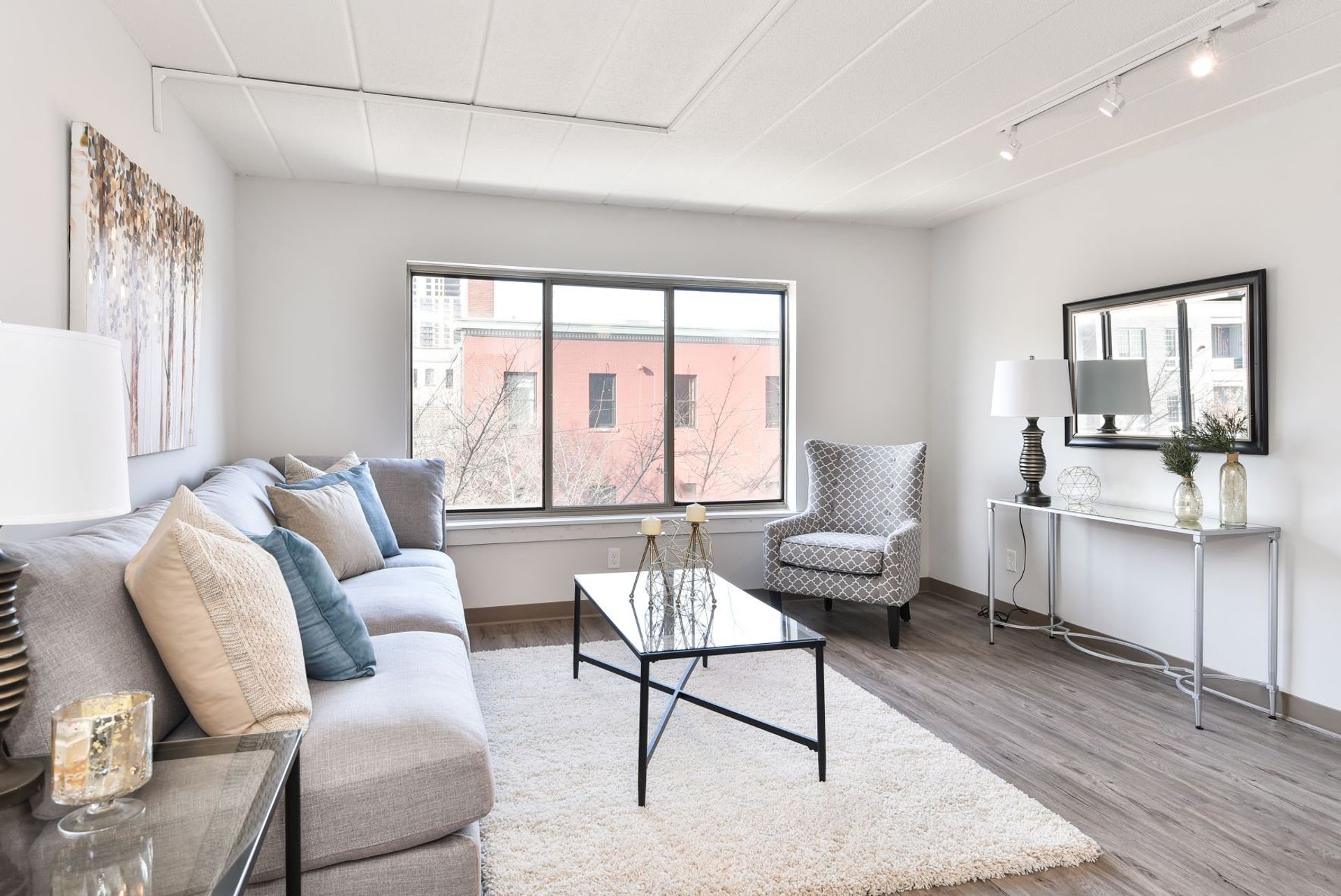 Minneapolis Apartment: 600 University Ave SE